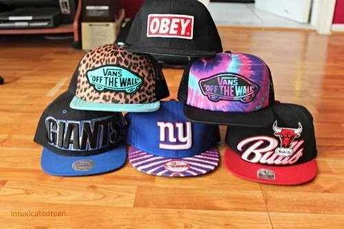Mujeres con gorras planas tumblr - Imagui