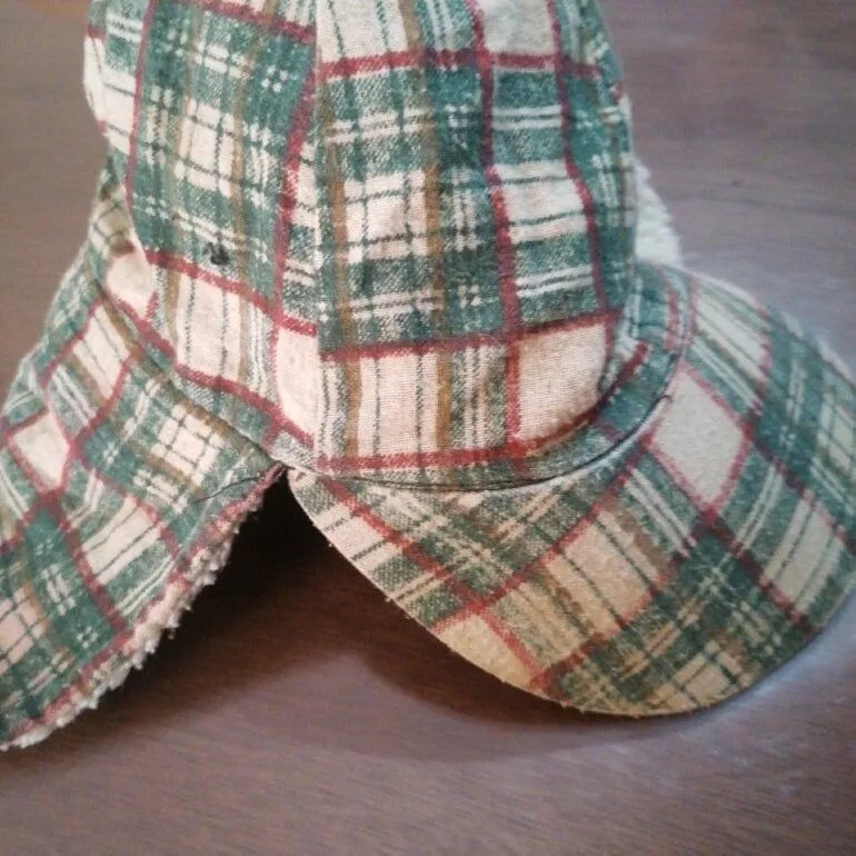 Gorrito del chavo del 8 de Otras marcas de segunda mano - GoTrendier Gorrito del chavo del 8 de Otras marcas de segunda mano - GoTrendier