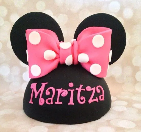 Gorrito de Minnie Mouse/Mickey Mouse por HeavenlySweetConfect Gorrito de Minnie Mouse/Mickey Mouse por HeavenlySweetConfect
