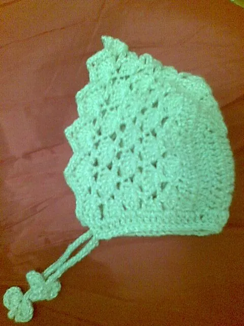 Gorros en crochet para bautizo - Imagui