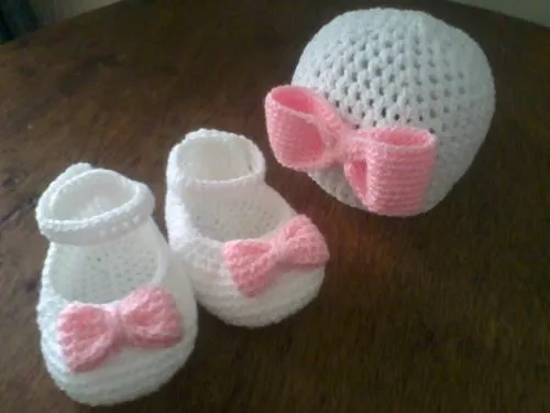 gorros para bebe tejidos a crochet incluye los zapatitos zapatos ...