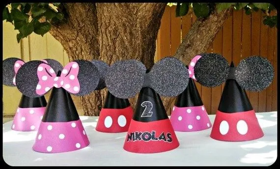 Gorritos de Mickey Mouse y Minnie Mouse por LilysPaperParty Gorritos de Mickey Mouse y Minnie Mouse por LilysPaperParty