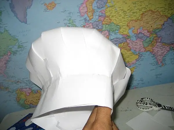 Gorro de cocinero estilo francés hecho de papel - Manualidades ...