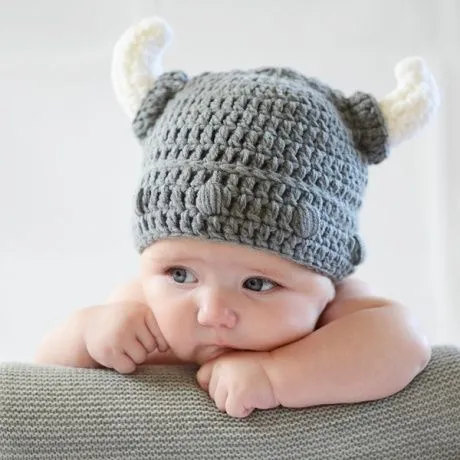 Gorro crochet casco vikingo para bebé. Divertido disfraz de punto ... Gorro crochet casco vikingo para bebé. Divertido disfraz de punto ...