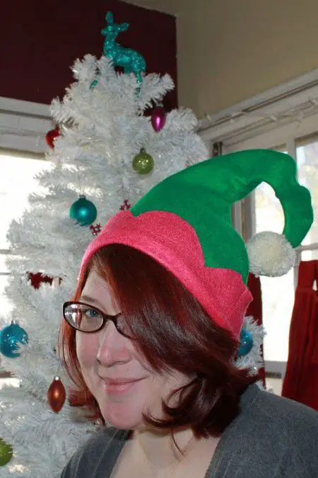 Como hacer un gorro de duende de Santa | Todo Manualidades Como hacer un gorro de duende de Santa | Todo Manualidades