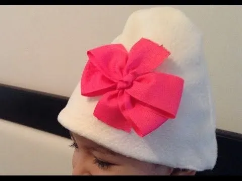 GORRO CON FLOR DE LISTON...! HERMOSO - YouTube GORRO CON FLOR DE LISTON...! HERMOSO - YouTube