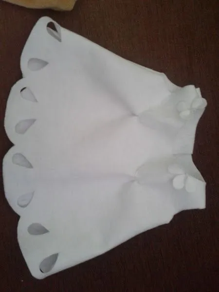 Como hacer un gorro de pitufo con goma eva - Imagui