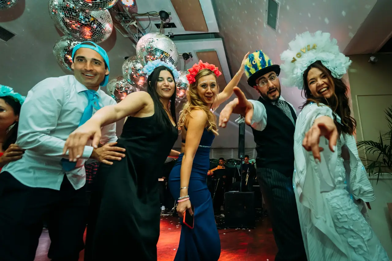 Gorros de cotillón: las mejores ideas para animar su fiesta de casamiento Gorros de cotillón: las mejores ideas para animar su fiesta de casamiento