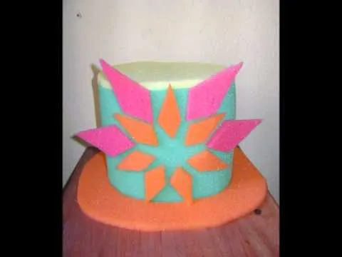 Gorros de Goma Espuma para fiestas. (Cobita 06/05/11) - YouTube Gorros de Goma Espuma para fiestas. (Cobita 06/05/11) - YouTube