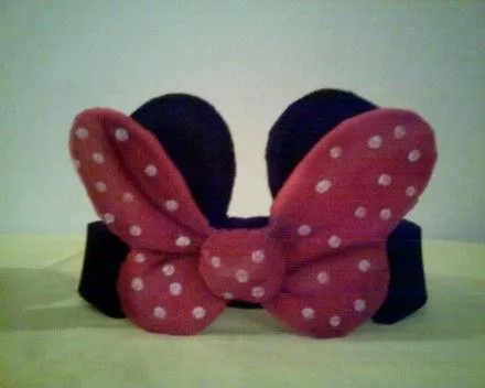 gorros de goma espuma de mickey mouse - Buscar con Google | gorros ... gorros de goma espuma de mickey mouse - Buscar con Google | gorros ...