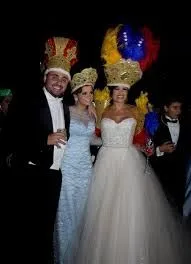 Gorros hora loca para novios - Imagui