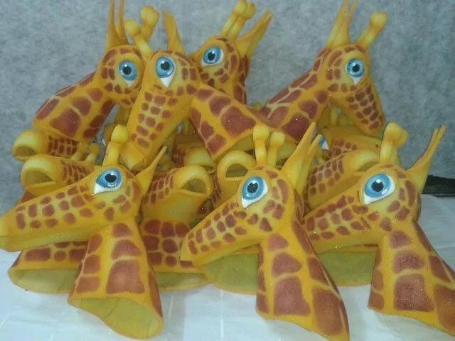 Gorros de jirafas en goma espuma | Animales | Pinterest