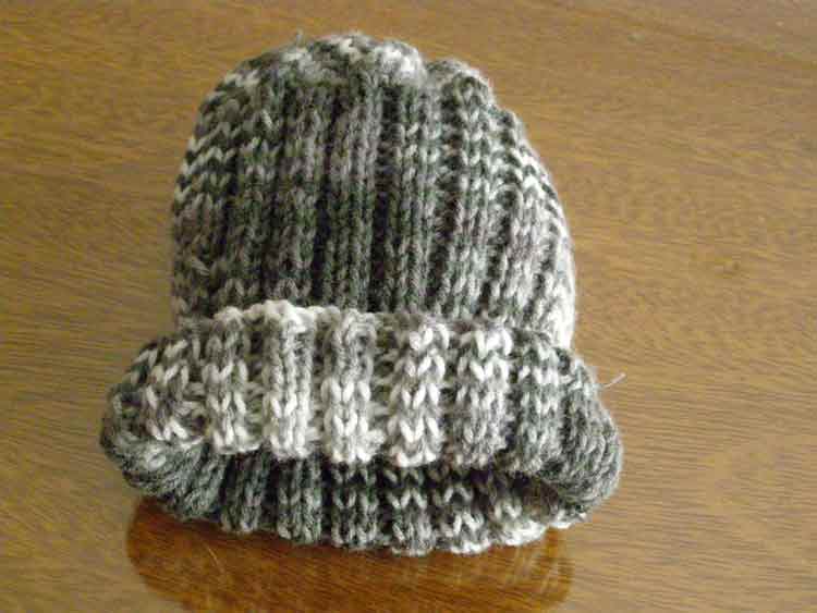 EL ATELIER DEL TEJIDO: Gorro tejido con dos agujas EL ATELIER DEL TEJIDO: Gorro tejido con dos agujas