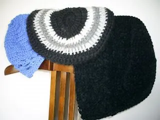 gorros tejidos a mano distintos modelos se hacen por encargo