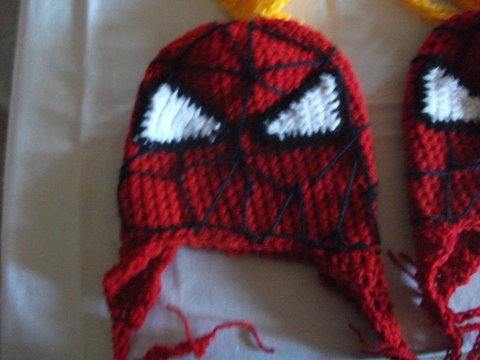 Gorros tejidos de Spiderman - Imagui