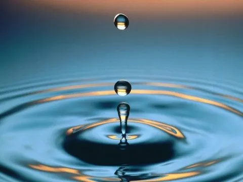 Una Gota de Agua cayendo a 10.000 frames por segundo ... - Taringa! Una Gota de Agua cayendo a 10.000 frames por segundo ... - Taringa!