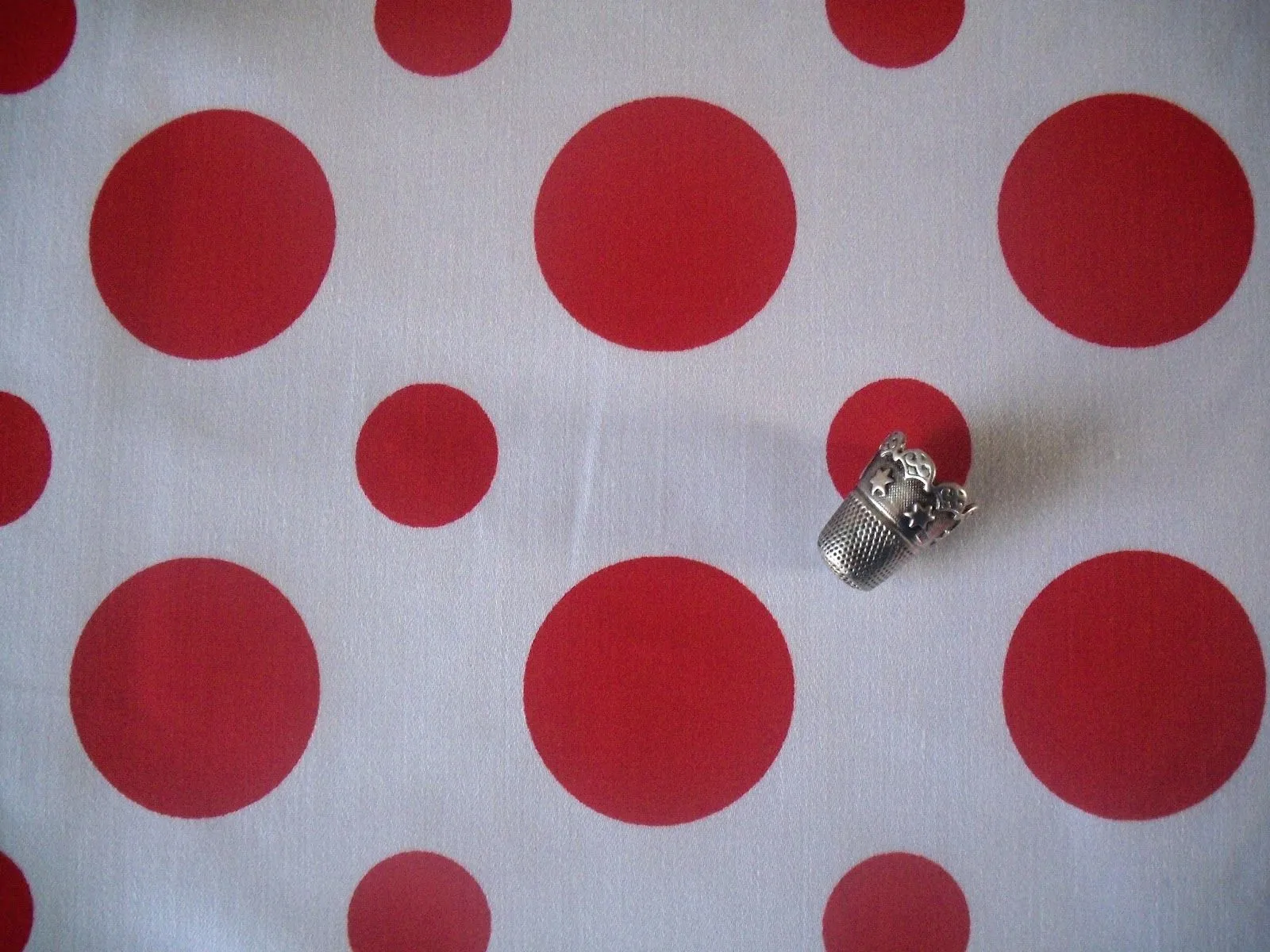 Unas gotas de Rocío: ¿Qué tela te gusta más? Unas gotas de Rocío: ¿Qué tela te gusta más?
