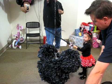 Gracelyn's Minnie Pinata! - YouTube Gracelyn's Minnie Pinata! - YouTube