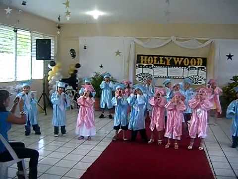 graduacion de kinder - YouTube