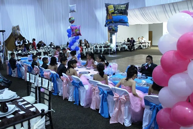 Graduación de los pequeños del kinder del colegio Anglo Mexicano ...