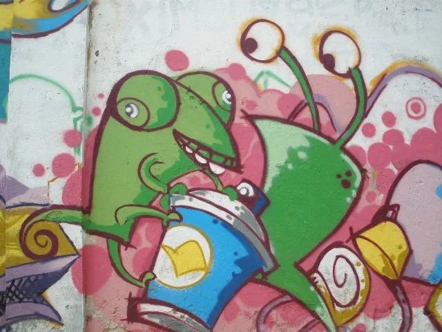 GRAFFITIS SOBRE LAS CALLES SAN MARTIN Y PAPA JUAN XXIII DE ...