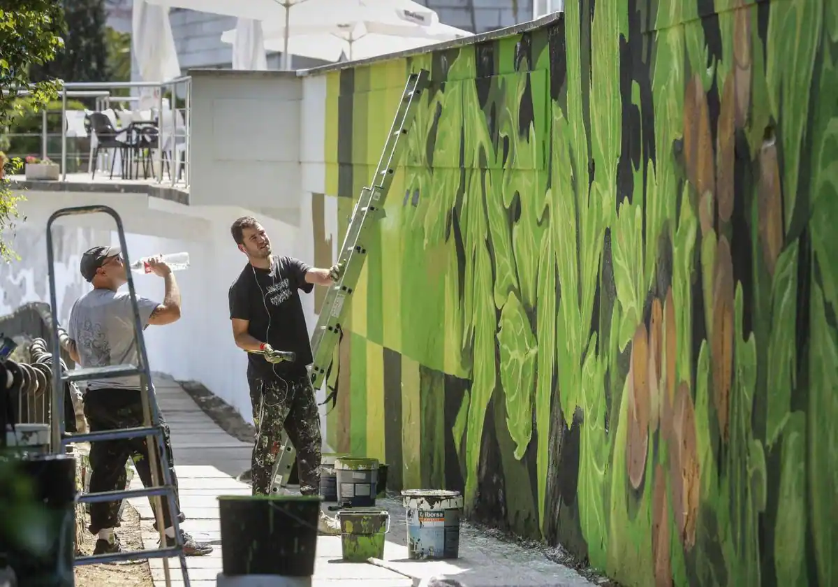 Los grafiteros no taparán el mural de Mataleñas» | El Diario Montañés Los grafiteros no taparán el mural de Mataleñas» | El Diario Montañés