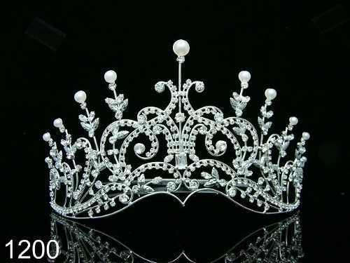 coronas de princesas reales - Buscar con Google | We Heart It