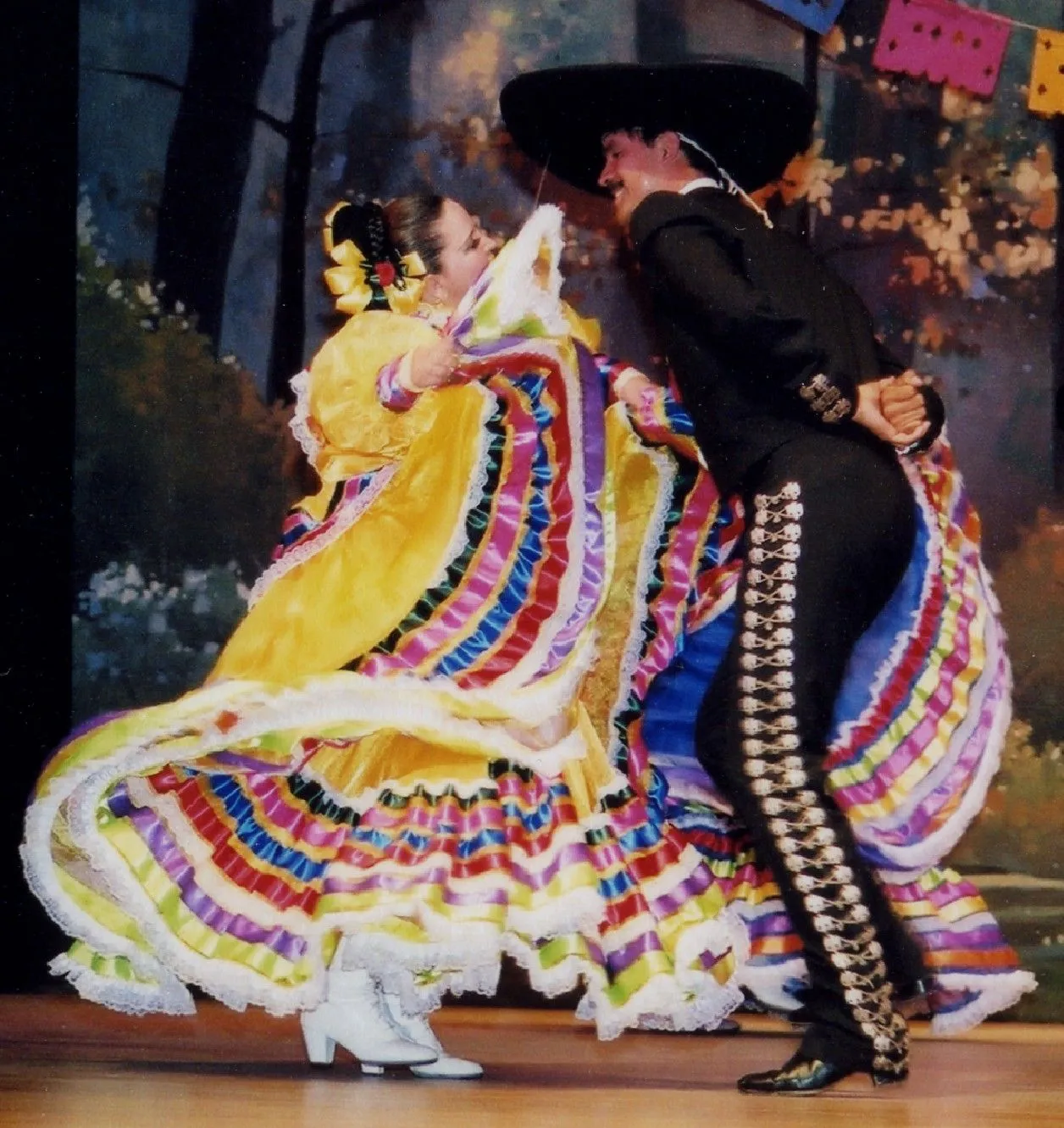 GUADALAJARA, JALISCO: FOLKLOR DE JALISCO