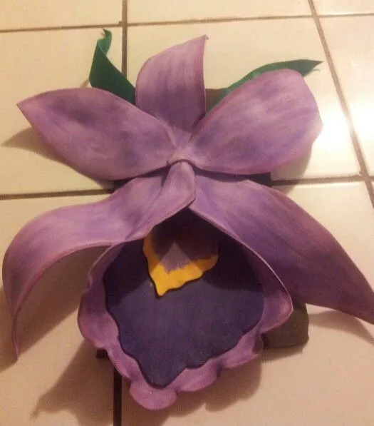 Guaria morada en fomy | foam | Pinterest