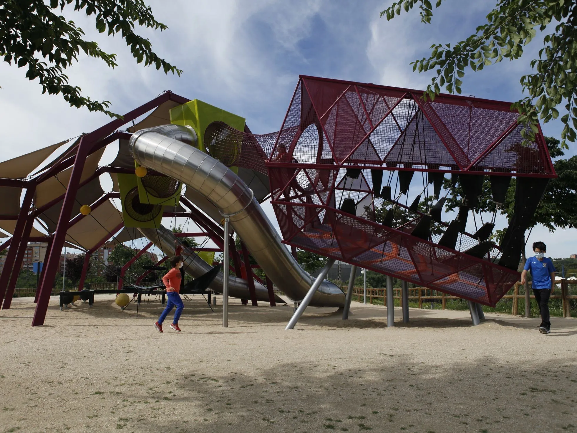 Guía de parques infantiles de Madrid: a brincar gratis y al aire libre | Madrid | España | EL PAÍS Guía de parques infantiles de Madrid: a brincar gratis y al aire libre | Madrid | España | EL PAÍS