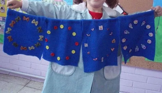 Guirnalda hecha con Banderas de Europa - Manualidades Infantiles Guirnalda hecha con Banderas de Europa - Manualidades Infantiles