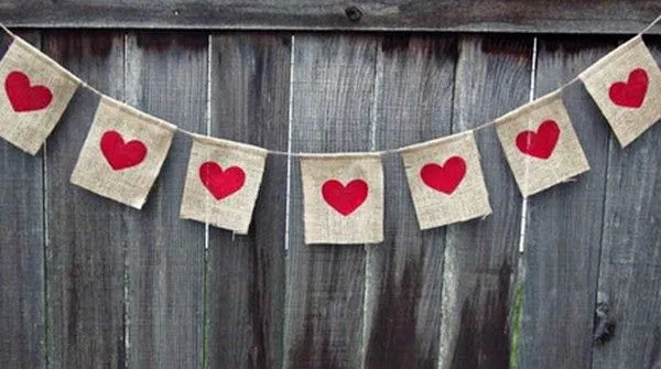 Guirnaldas decorativas para cumpleaños | Manualidades Fáciles Guirnaldas decorativas para cumpleaños | Manualidades Fáciles