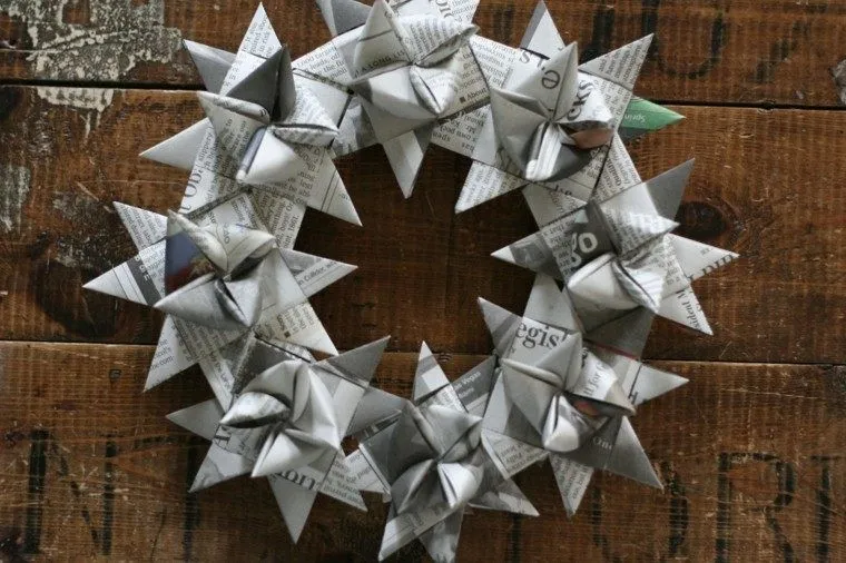 Guirnaldas de luces, ramas, papel, flores para navidad - Guirnaldas de luces, ramas, papel, flores para navidad -