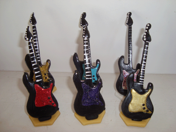 Andrea Taylor - Porcelana fria: guitarras 2 Andrea Taylor - Porcelana fria: guitarras 2