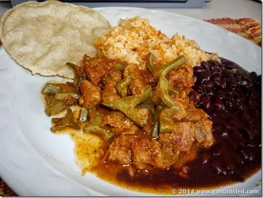 Gusta Usted? : Carne de cerdo (cortadillo) en salsa roja (con ... Gusta Usted? : Carne de cerdo (cortadillo) en salsa roja (con ...