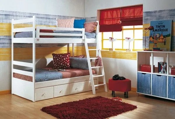 Habitación para varones en azul, rojo y amarillo - Casa y Color