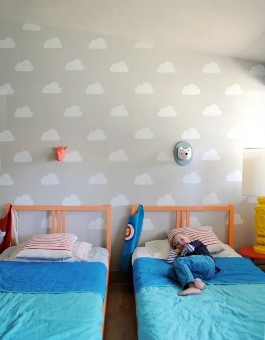 Decorar la pared infantil con nubes | Decoideas.Net