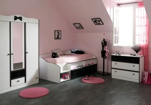 Habitaciones con estilo: DORMITORIOS EN ROSA Y NEGRO PARA CHICAS Habitaciones con estilo: DORMITORIOS EN ROSA Y NEGRO PARA CHICAS