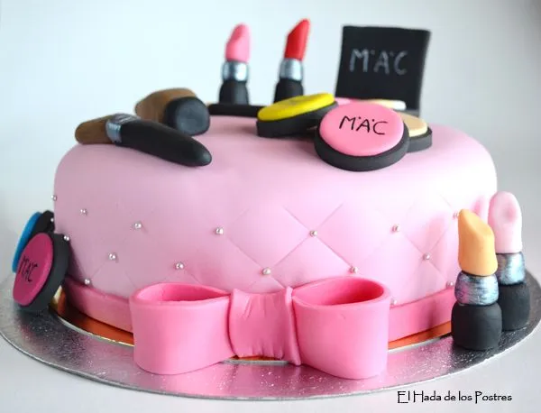 El Hada de los Postres: TARTA FONDANT KIT MAQUILLAJE