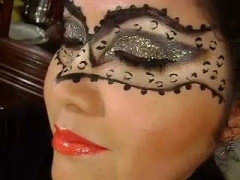 HALLOWEEN ANTIFAZ ANIMAL PRINT - YouTube