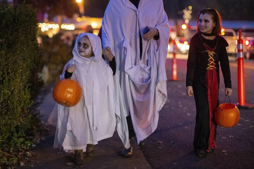 Halloween: ¿Cómo hacer disfraces de reciclaje para niños? | Revista Cromos Halloween: ¿Cómo hacer disfraces de reciclaje para niños? | Revista Cromos