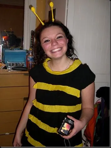disfraz casero de abeja con papel pinocho | Todo Halloween disfraz casero de abeja con papel pinocho | Todo Halloween