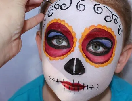 Halloween} Maquillaje para niños - Paperblog Halloween} Maquillaje para niños - Paperblog