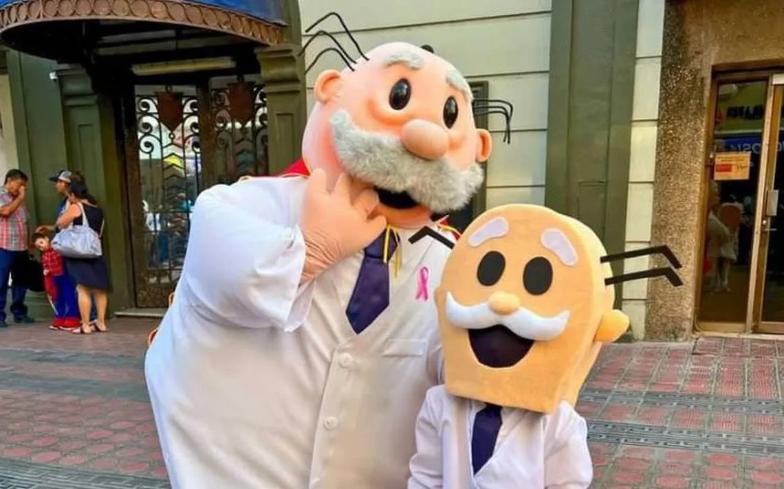 Halloween: Niño de Tampico se disfraza de Dr. Simi y baila con la botarga real - El Sol de Tampico | Noticias Locales, Policiacas, sobre México, Tamaulipas y el Mundo Halloween: Niño de Tampico se disfraza de Dr. Simi y baila con la botarga real - El Sol de Tampico | Noticias Locales, Policiacas, sobre México, Tamaulipas y el Mundo