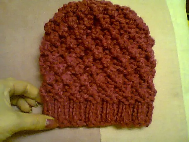 Es lo que hay. Mis cosas y yo.: Gorro de lana para niña en punto ...