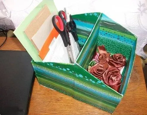 Haz un organizador con una caja de zapatos :