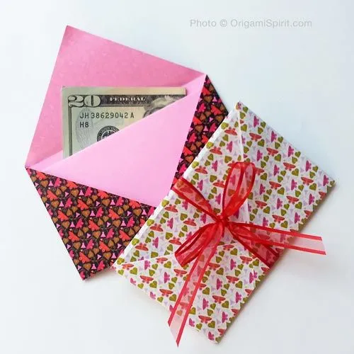 Haz un sobre en origami para regalo en menos de dos minutos Haz un sobre en origami para regalo en menos de dos minutos