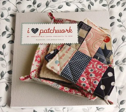 Hazelnuts: I Love Patchwork...I think I really do! Hazelnuts: I Love Patchwork...I think I really do!