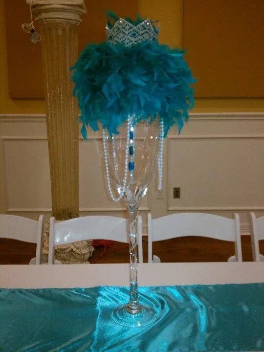 Head table quincenera decor I made. Princess theme. | center piece ... Head table quincenera decor I made. Princess theme. | center piece ...