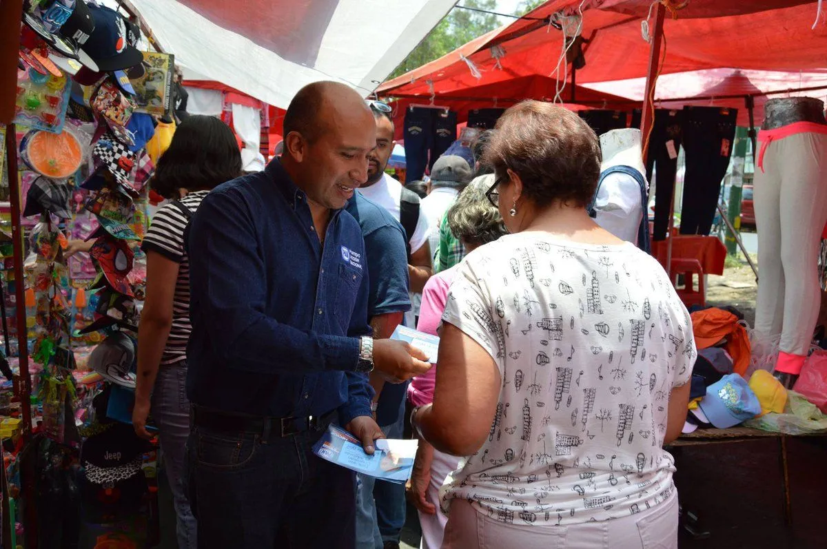 Hector Barrera on Twitter: "Los servidores públicos deben atender ...